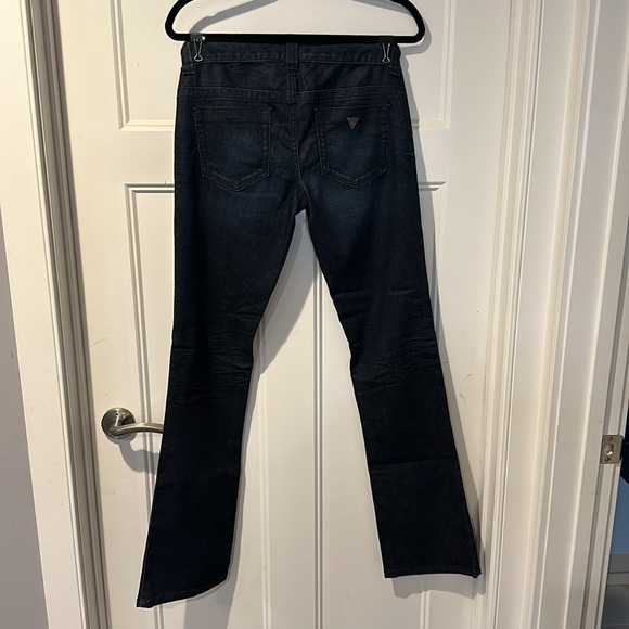 Guess Jeans - Picture 4 of 7